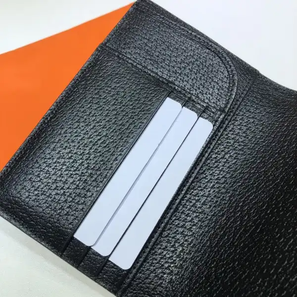 Affordable GUCCI Off The Grid passport case