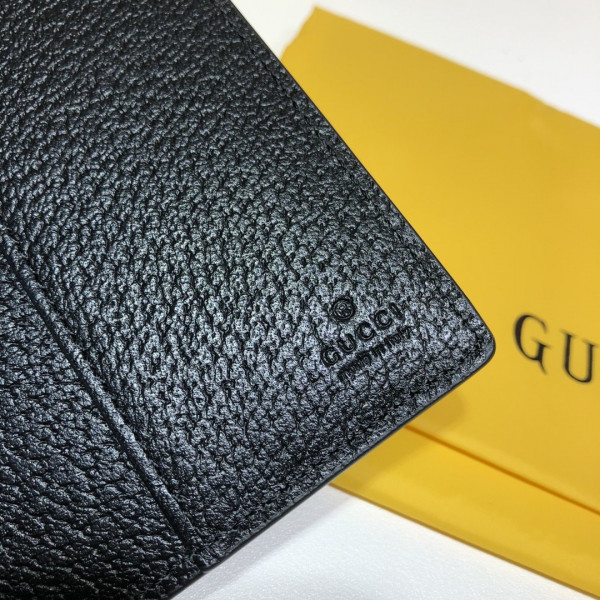 HOT SALE GUCCI Off The Grid passport case