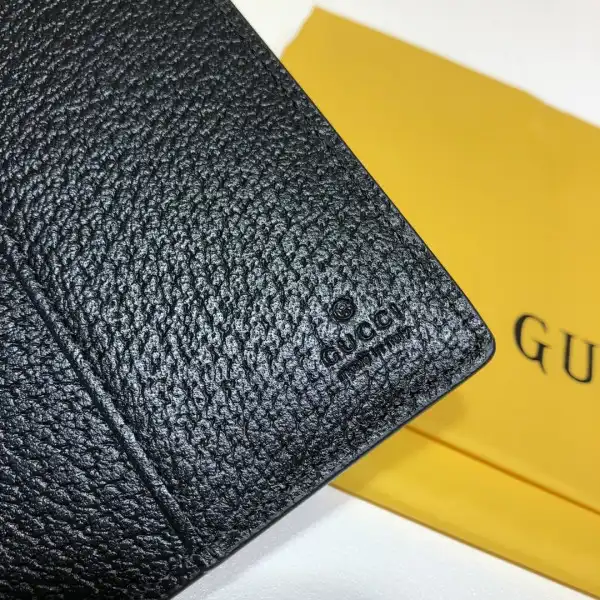 Cheap GUCCI Off The Grid passport case