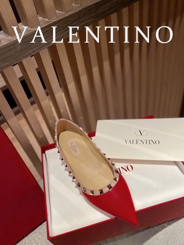 [FREE SHIPPING] VALENTINO ROCKSTUD FLAT