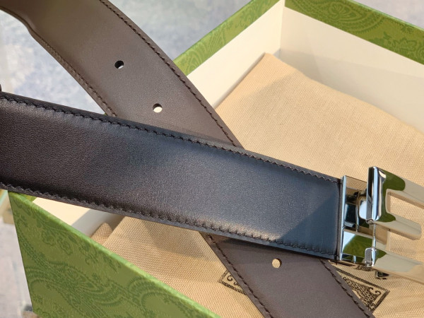 HOT SALE GUCCI Reversible belt with Square G buckle