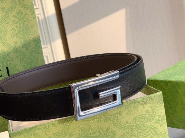 HOT SALE GUCCI Reversible belt with Square G buckle