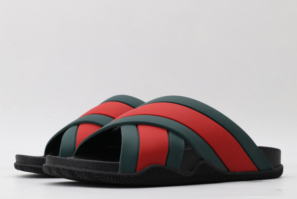 GUCCI rubber slide sandal with Web