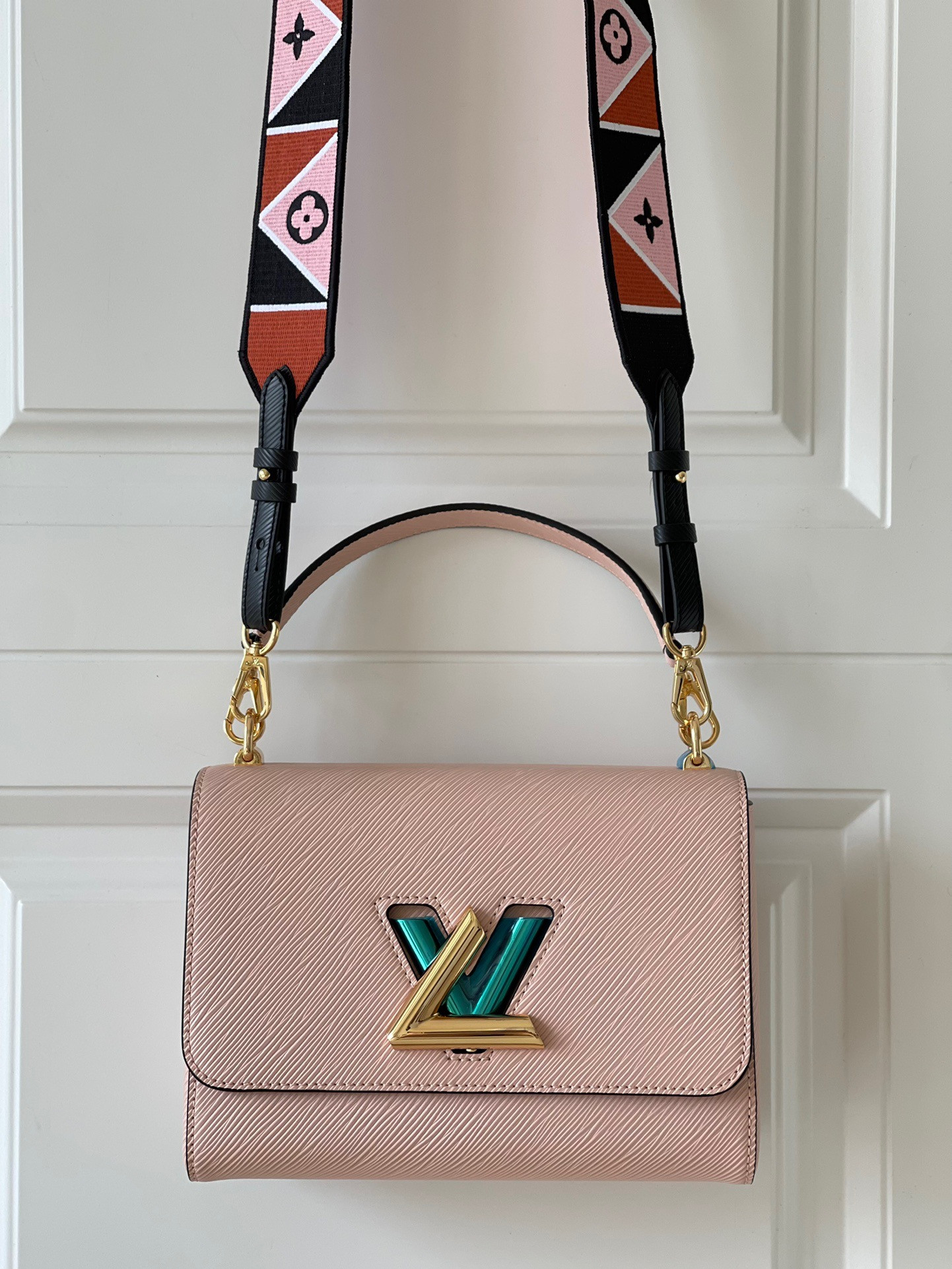 HOT SALE LOUIS VUITTON TWIST MM