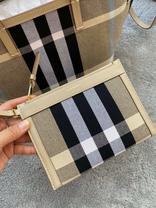 HOT SALE BURBERRY TOTE