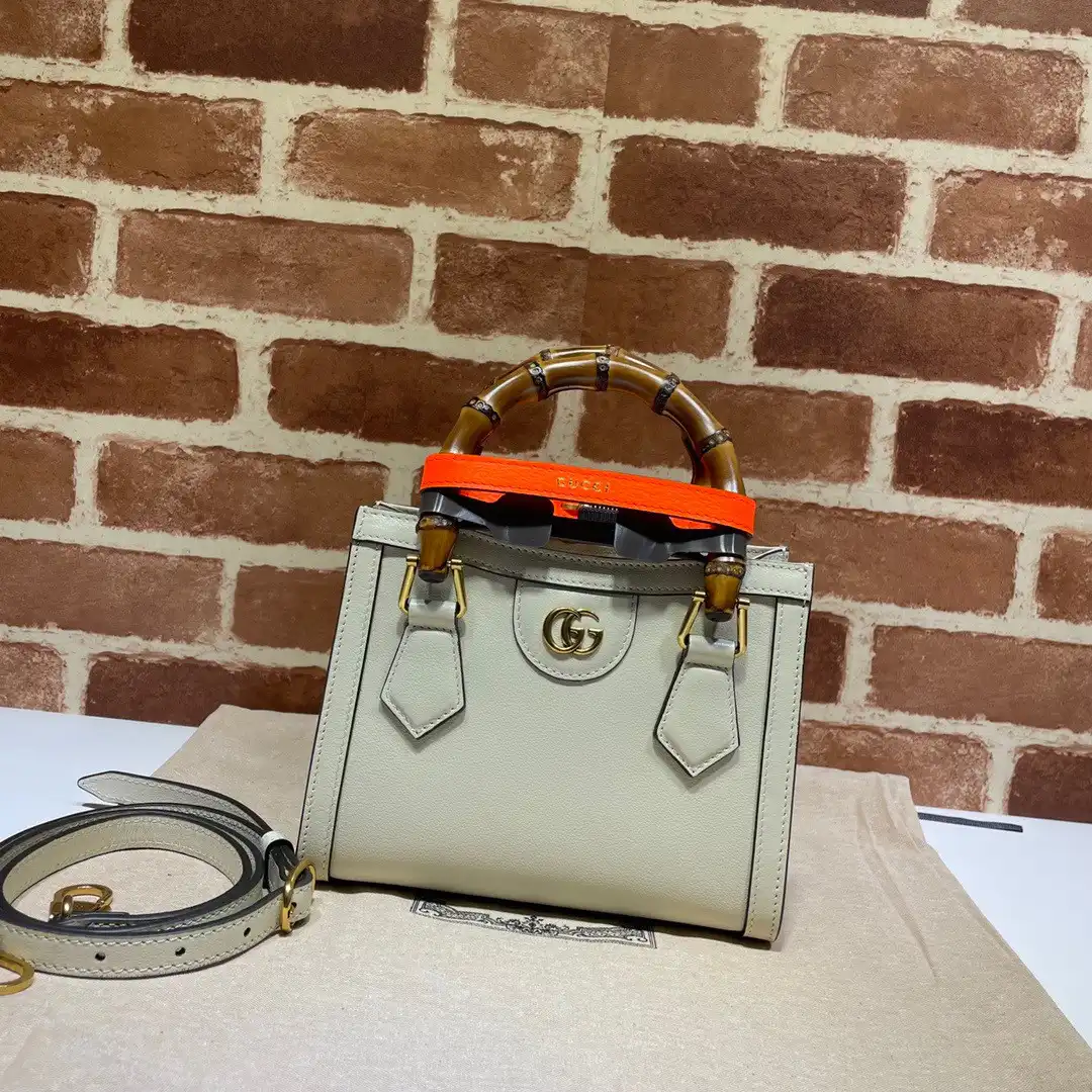 First bag ru Gucci Diana mini tote bag