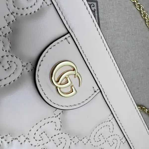 Affordable GUCCI GG matelassé leather shoulder bag