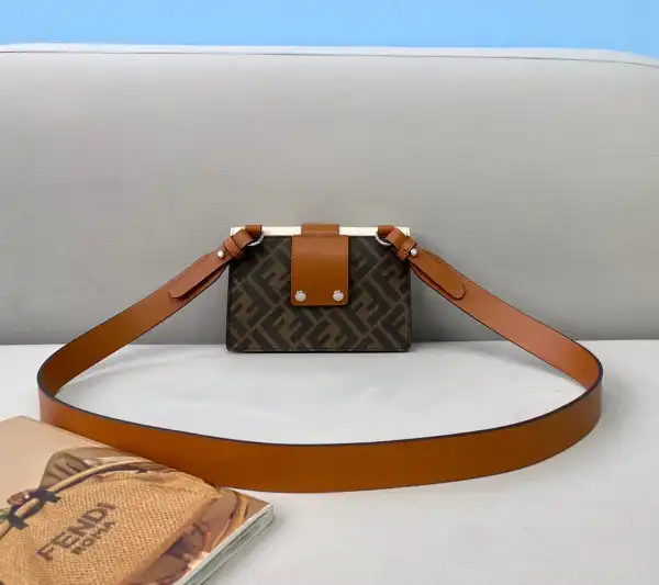 FENDI BAGUETTE