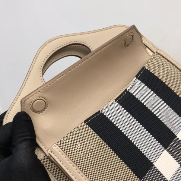 BURBERRY Pocket Bag