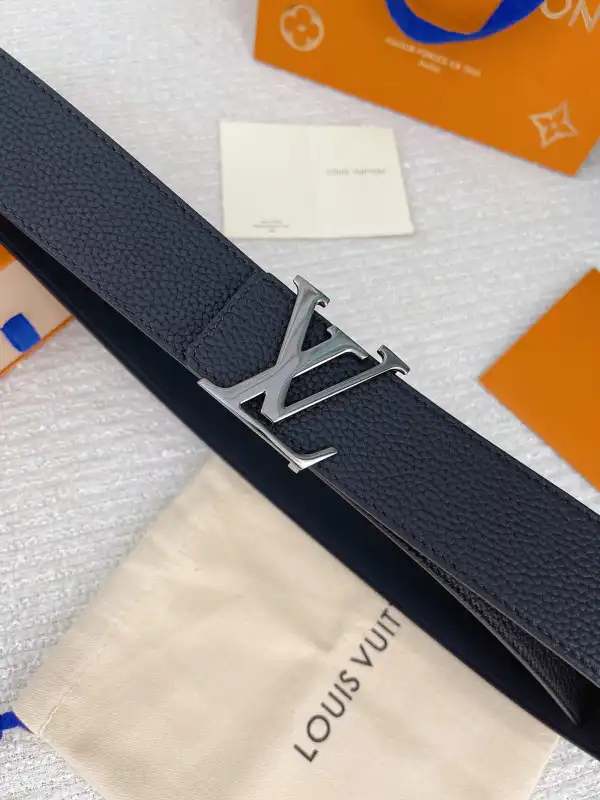 LOUIS VUITTON BELT