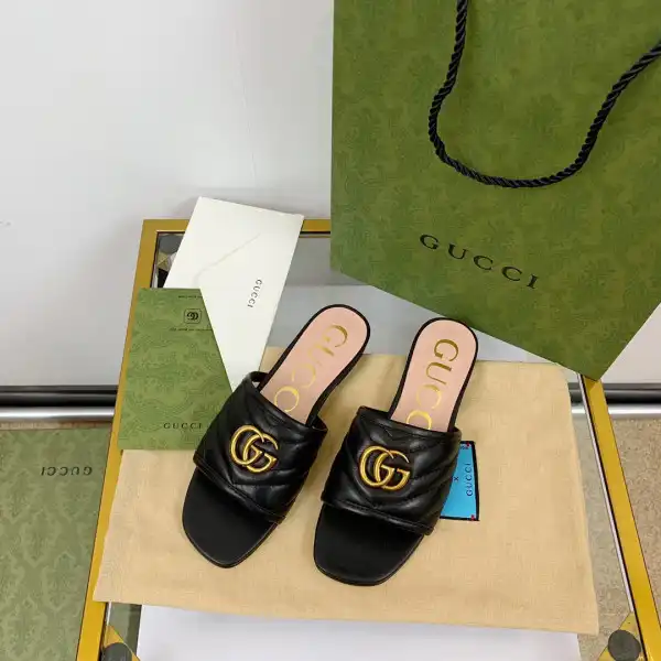 First Bag Ru GUCCI Women's slide with Double G