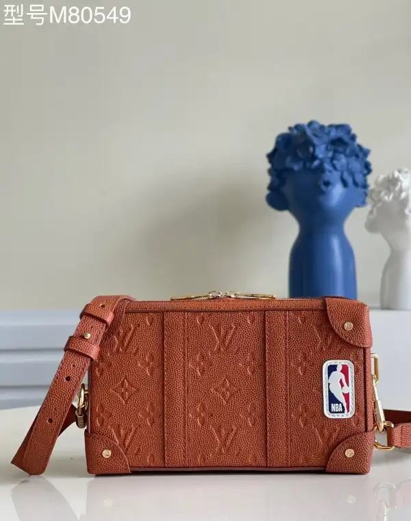 Affordable LOUIS VUITTON LVXNBA SOFT TRUNK WEARABLE WALLET