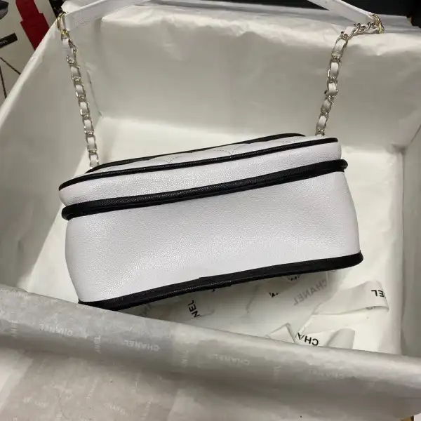 CHANEL SMALL MESSENGER BAG