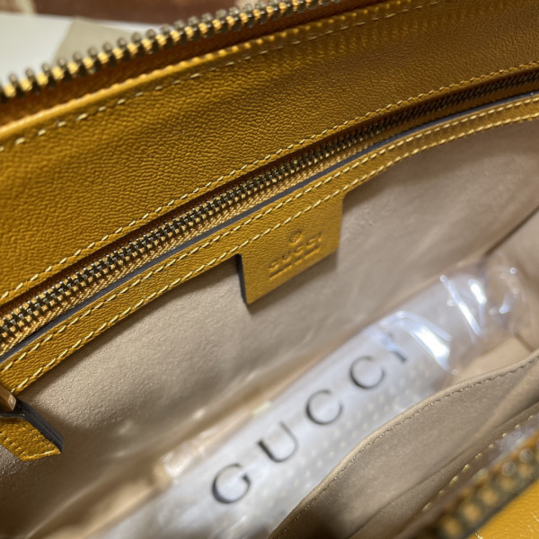 HOT SALE GUCCI Small shoulder bag with Double G