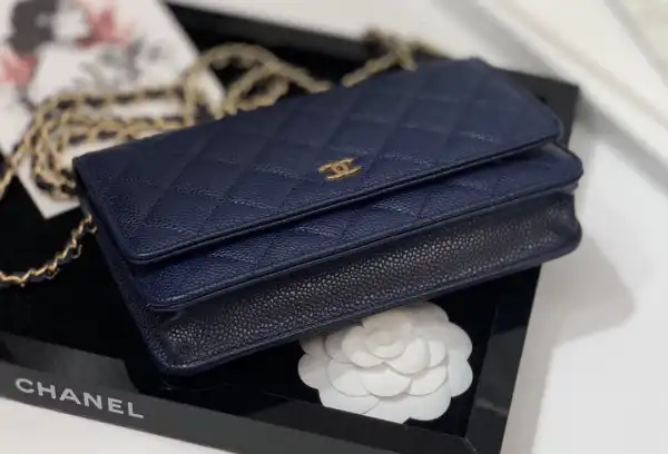 Affordable CL CHAIN WALLET CAVIAR WITH GOLD HARDWARE