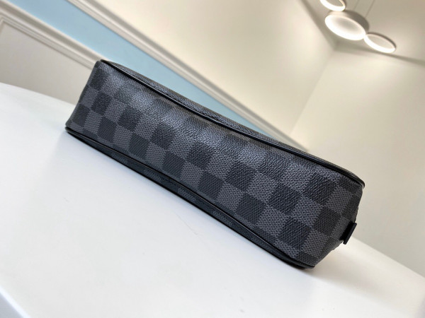 HOT SALE LOUIS VUITTON TOILETRY POUCH GM