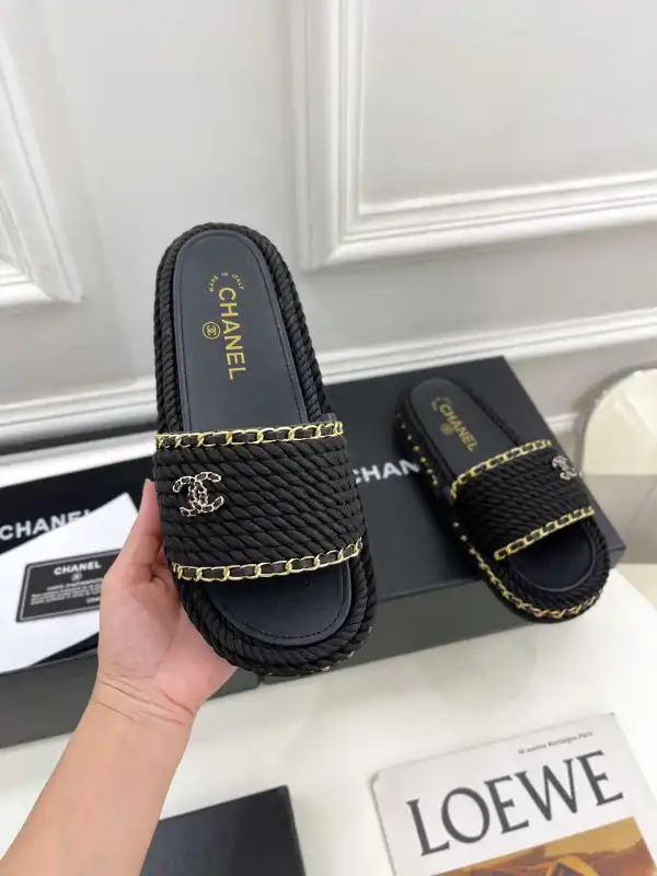 CHANEL MULE