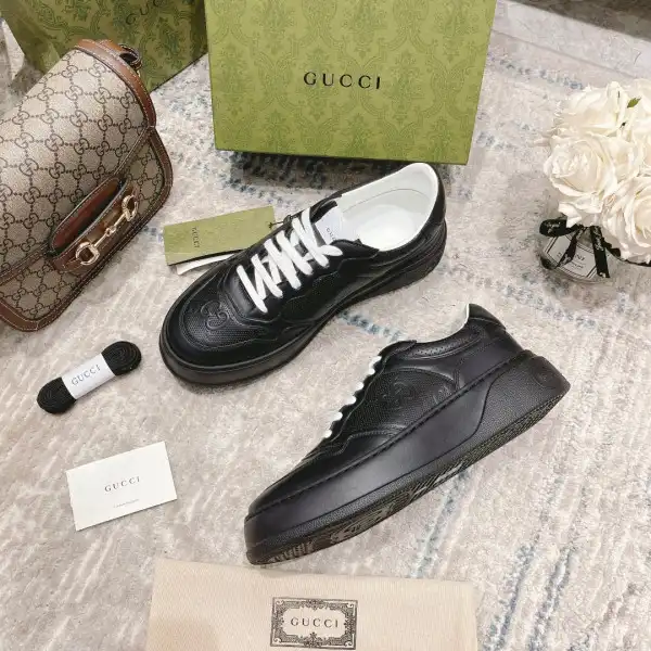 Bagsoffer GUCCI GG embossed sneaker