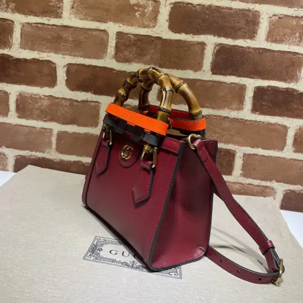 Yupoo bagsoffer Gucci Diana mini tote bag