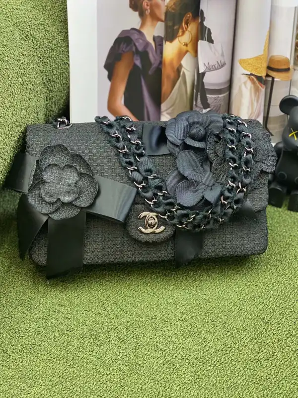 First bag ru CHANEL CHANELASSIC HANDBAG