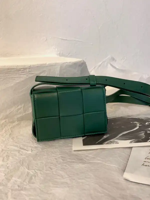 BOTTEGA VENETA CASSETTE