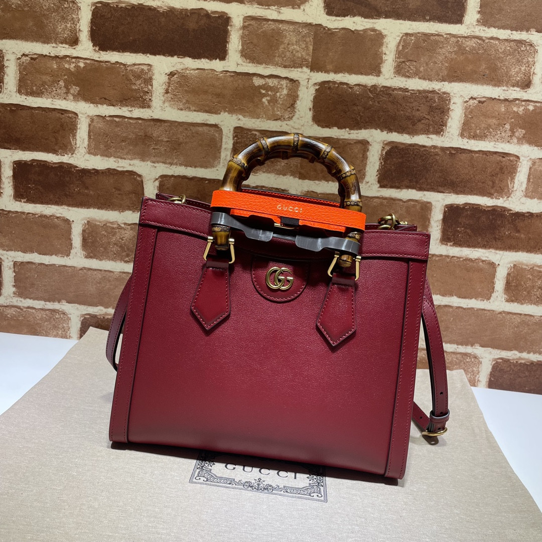 HOT SALE Gucci Diana small tote bag