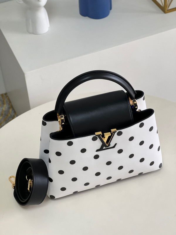 HOT SALE LOUIS VUITTON CAPUCINES MM