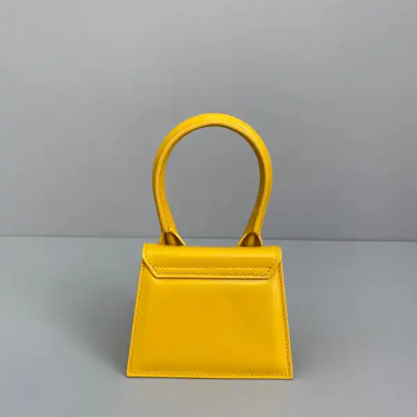 JACQUEMUS Le Chiquito Mini Bag