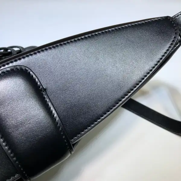 Cheap GUCCI Arli Shoulder Bag