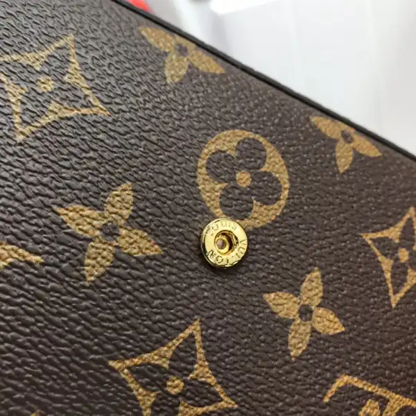 LOUIS VUITTON POCHETTE FÉLICIE