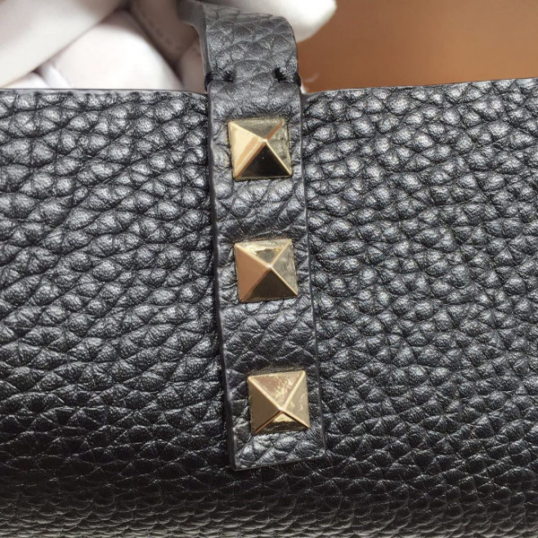 HOT SALE VALENTINO MEDIUM GRAIN CALFSKIN LEATHER ROCKSTUD BAG