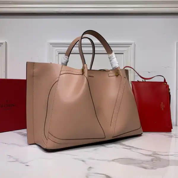 Frstbag ru VALENTINO GARAVANI ESCAPE TOTE BAG