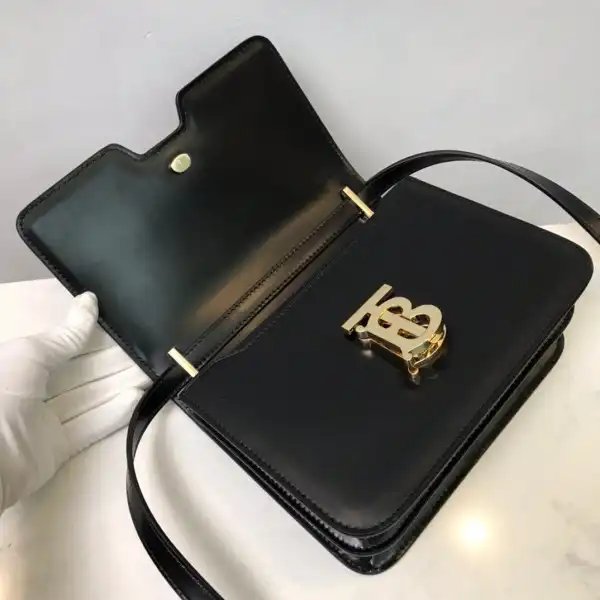 Bagsoffer BURBERRY SMALL TB Bag