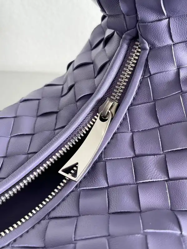 First Bag Ru BOTTEGA VENETA Teen Jodie