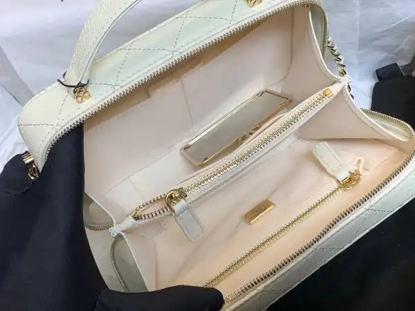 CHANEL VANITY CASE