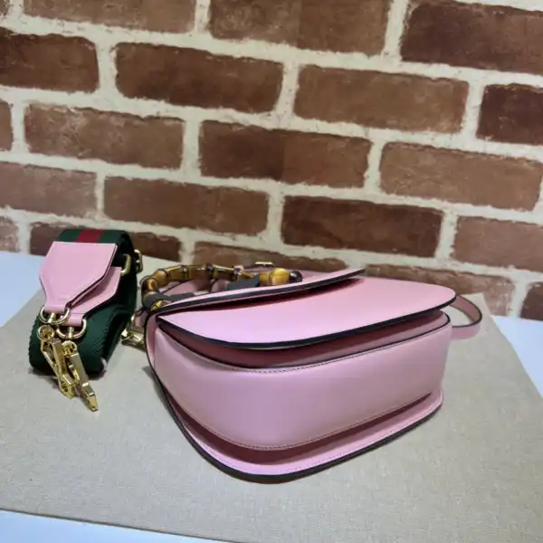 First bag ru Gucci Small top handle bag with Bamboo