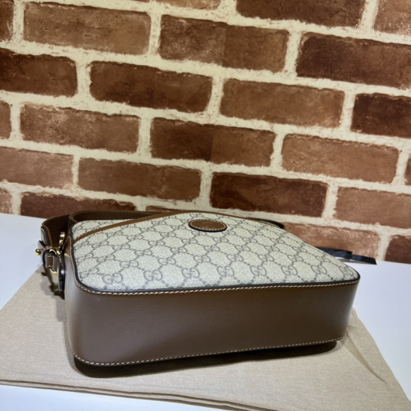 HOT SALE GUCCI Messenger bag with Interlocking G