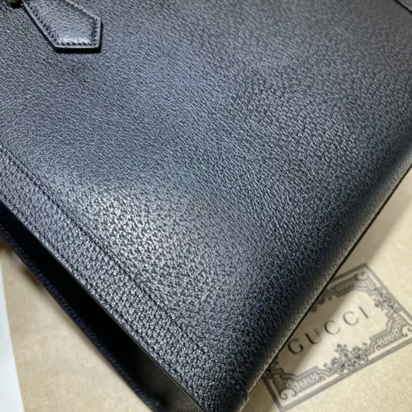 Yupoo bagsoffer Gucci Diana medium tote bag