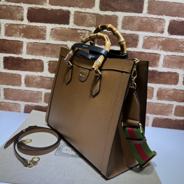 HOT SALE Gucci Diana medium tote bag