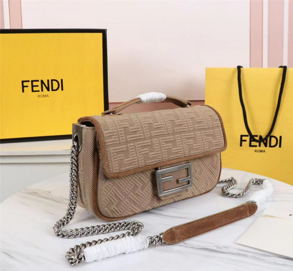 HOT SALE FENDI MIDI BAGUETTE CHAIN