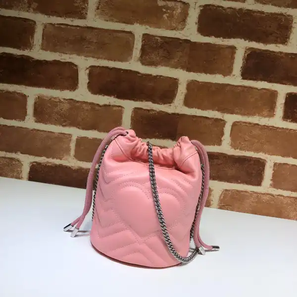 GUCCI GG Marmont mini bucket bag