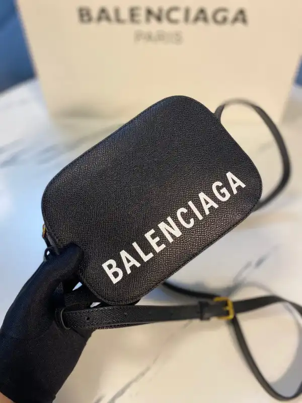 Bagsoffer yupoo BALENCIAGA EVERYDAY CAMERA BAG XS