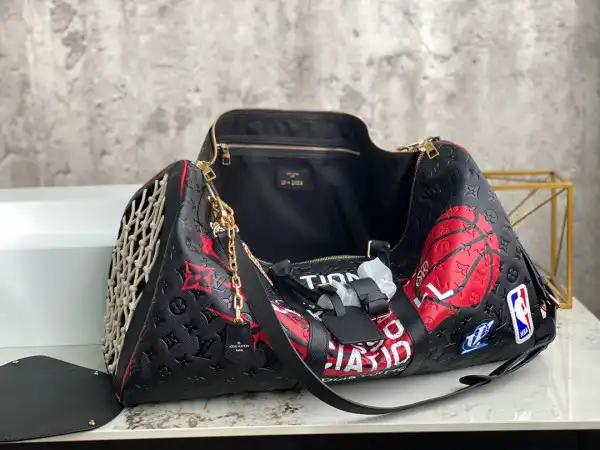 Frstbag ru LOUIS VUITTON KEEPALL BANDOULIÈRE 50