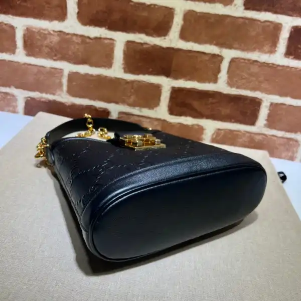 GUCCI Small GG shoulder bag