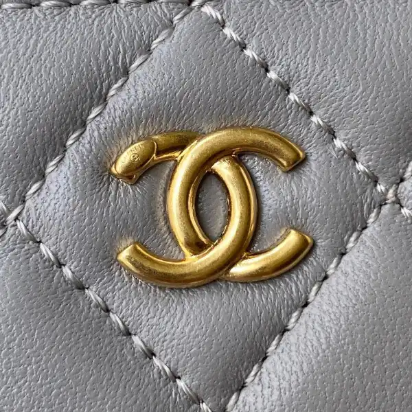 CHANEL CHANELUTCH WITH CHAIN