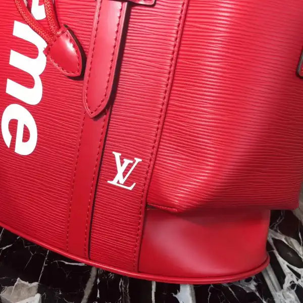 First bag ru Louis Vuitton Supreme backpack