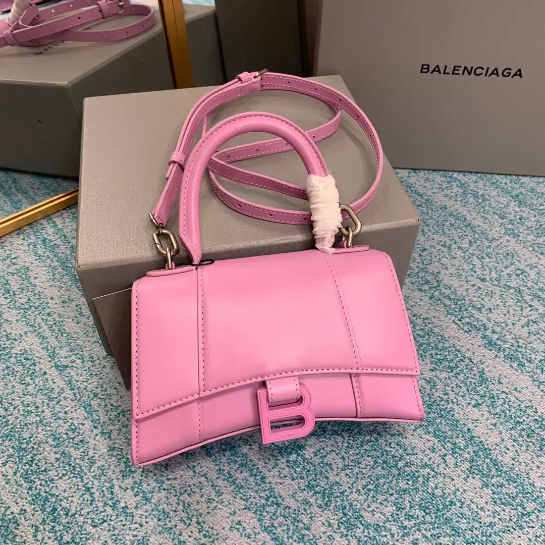 First bag ru BALENCIAGA HOURGLASS