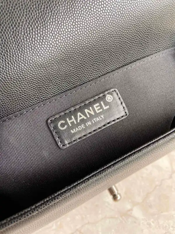 CHANEL BOY BAG 20CM 25CM