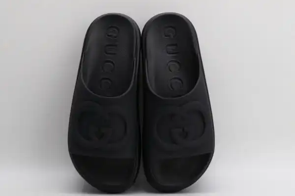 GUCCI slide with Interlocking G