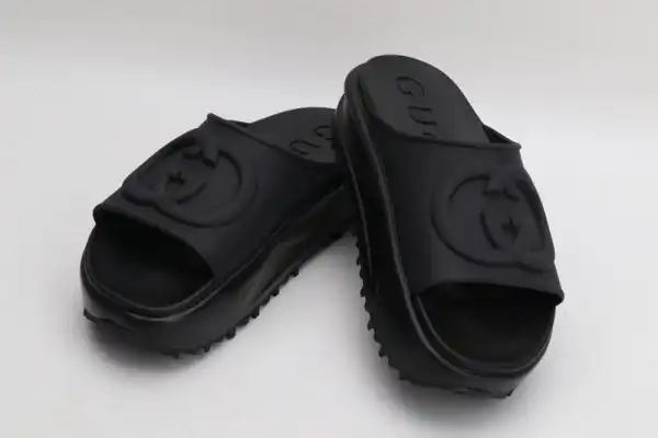 GUCCI slide with Interlocking G